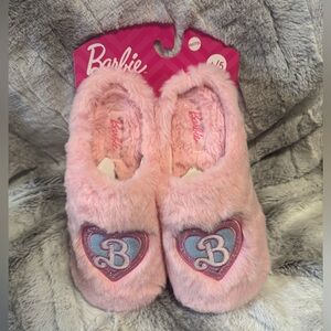 Barbie - Girls Pink Slippers - Sz 4/5 - BRAND NEW Slip On Style